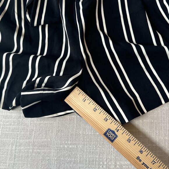 Torrid Womens 18 Black White Stripe Flowy High‎ Waisted Pleated Paper Bag Shorts - Picture 6 of 11